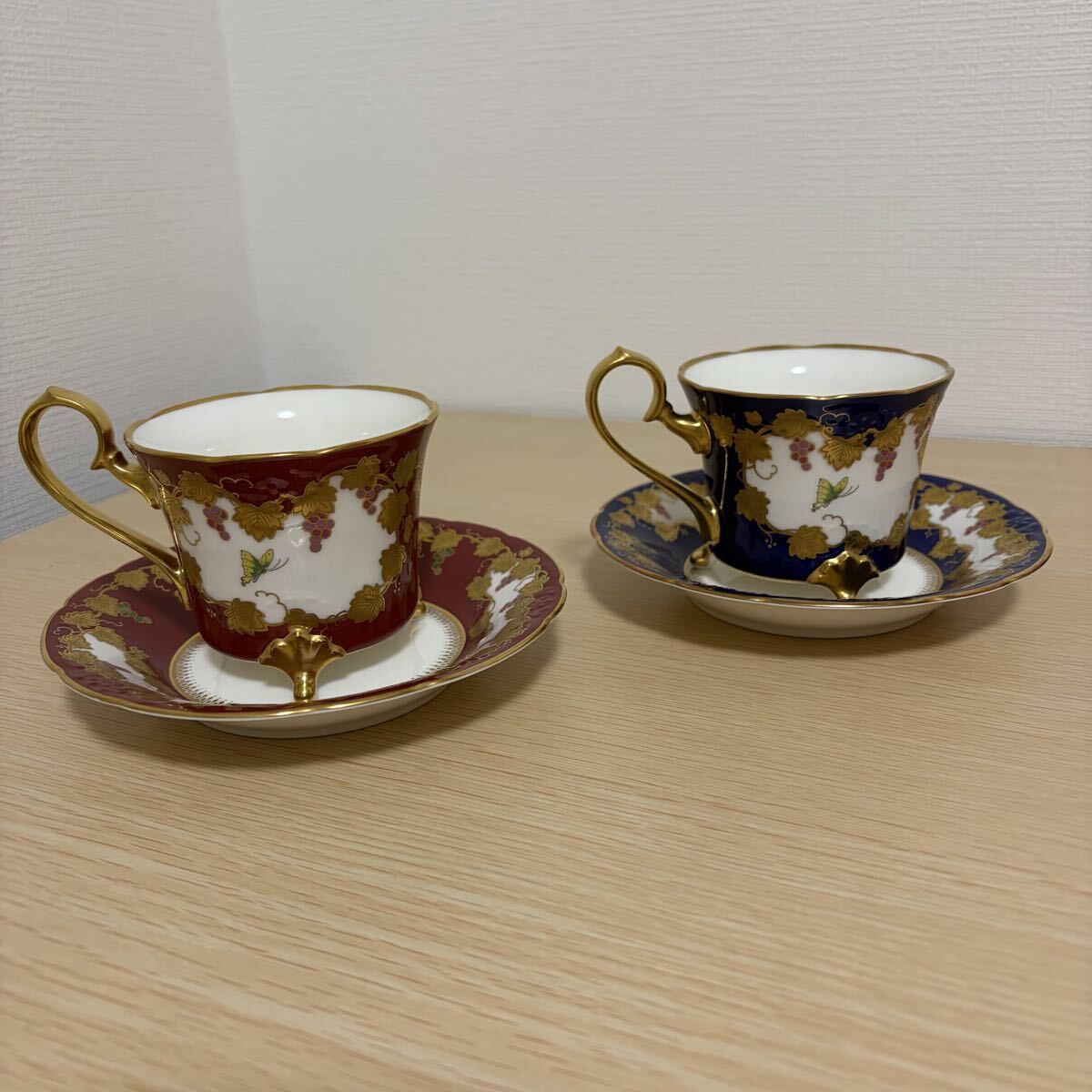 中山陶器　ナカヤマNAKAYAMA カップ&ソーサー　２色バロック　ペア　コーヒーセット　葡萄　金彩