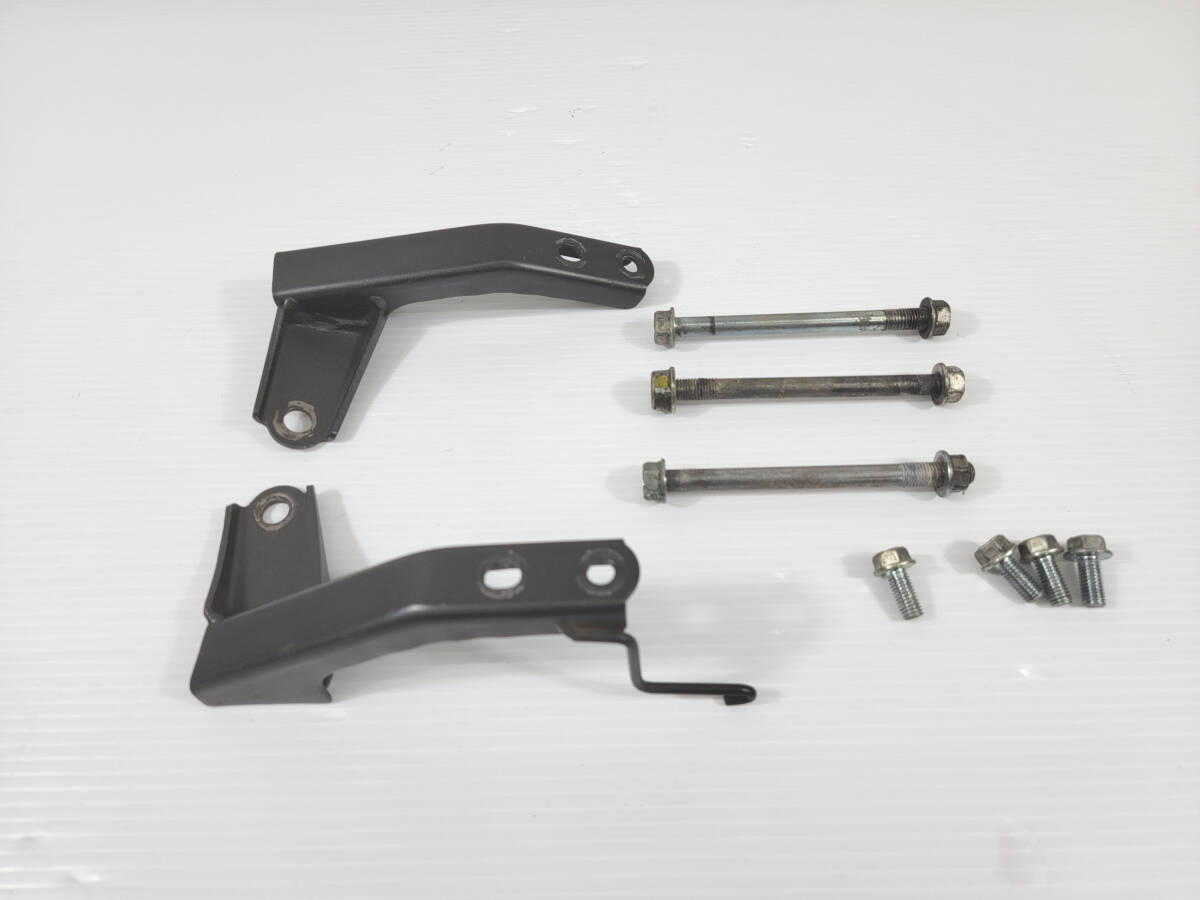 中古 ホンダ CBR150 エンジンマウント ハンガー ボルト付き 管理 k024 m723