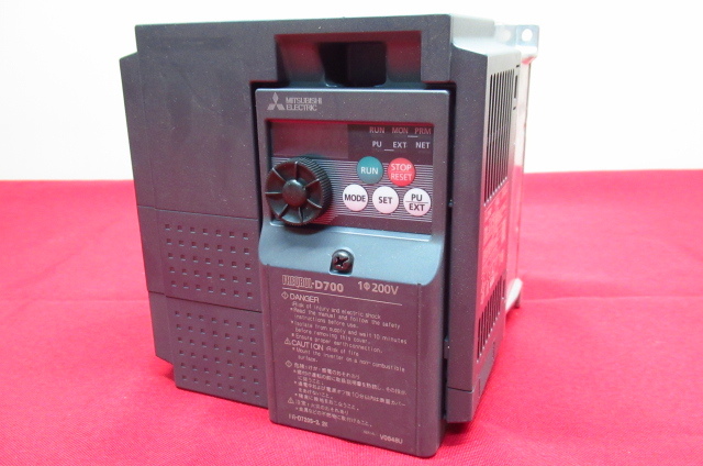 MITSUBISHI 三菱電機 FR-D720S-2.2K インバータ 現状品 管理8S0218F-D2