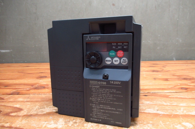 MITSUBISHI 三菱電機 FR-D720S-2.2K インバータ 2020年製 現状品 管理8S0221F-B2