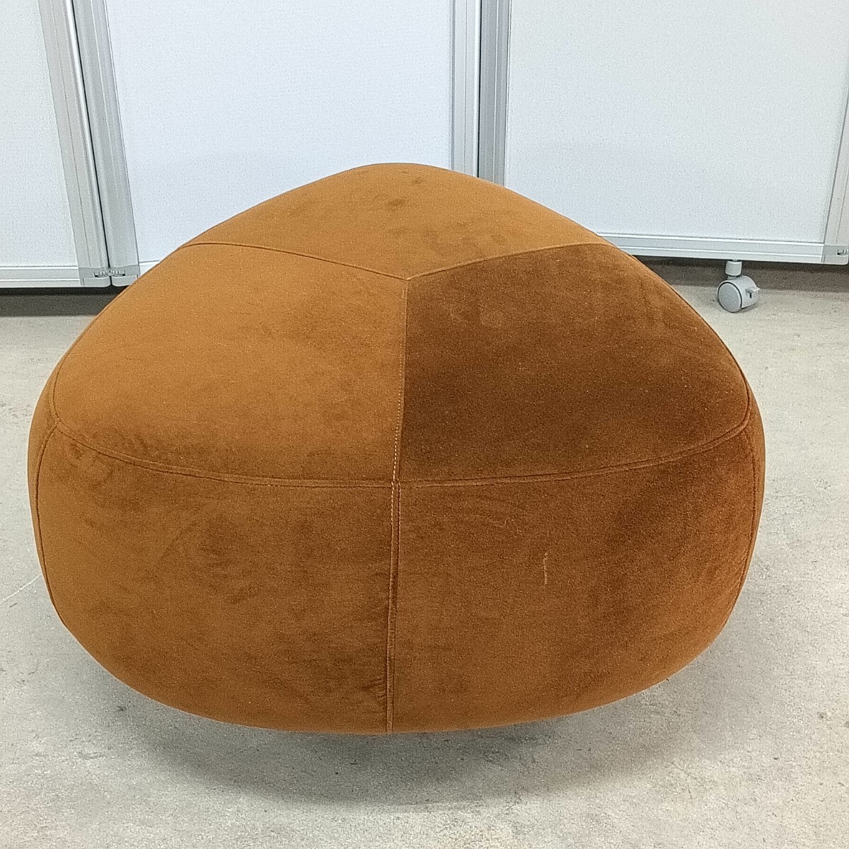 【※引き取り限定】BoConcept/ボーコンセプト/Bermuda / バルミューダ/フットスツール/オットマン/北欧家具/ ソファ/ スツール