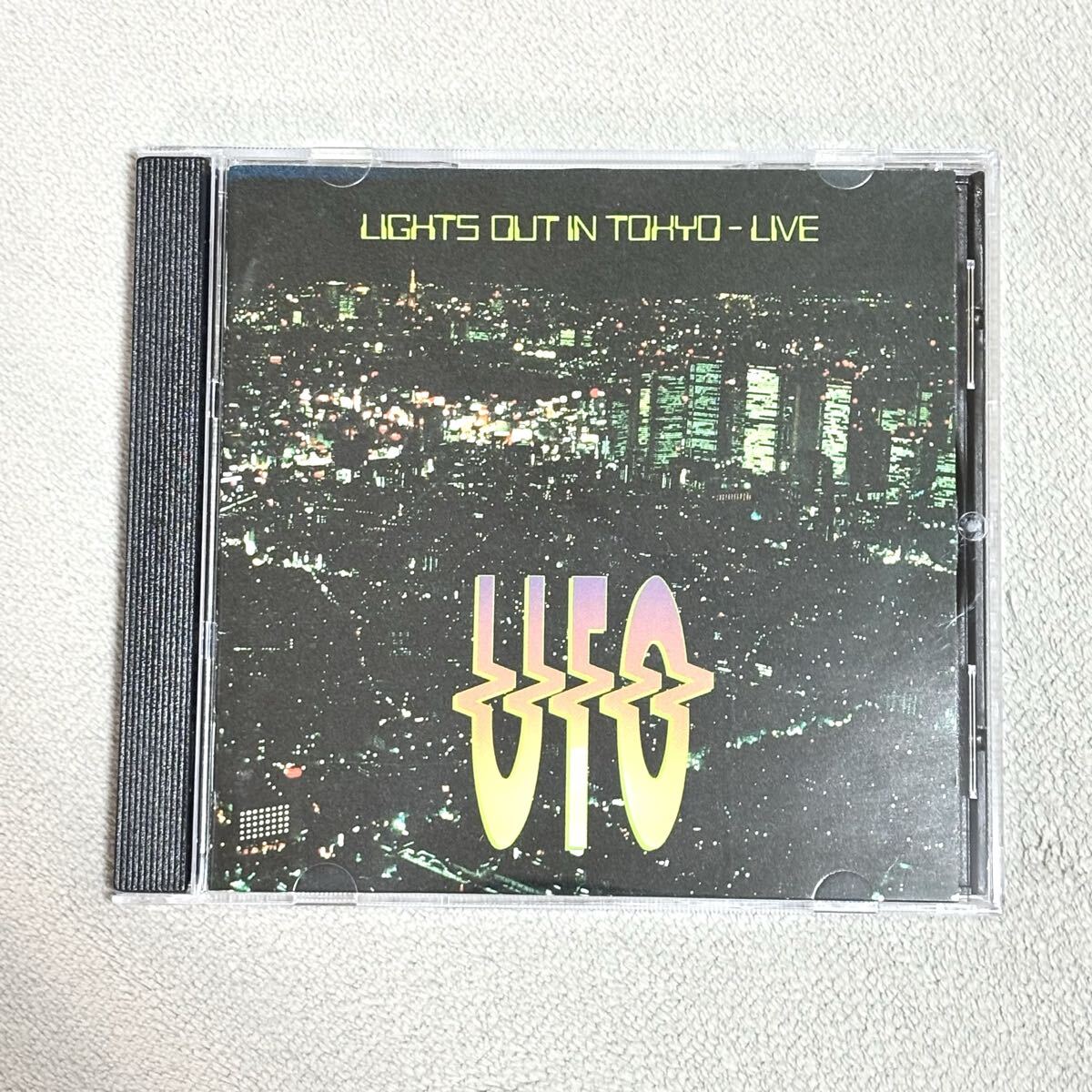 UFO / LIGHTS OUT IN TOKYO-LIVE 国内盤