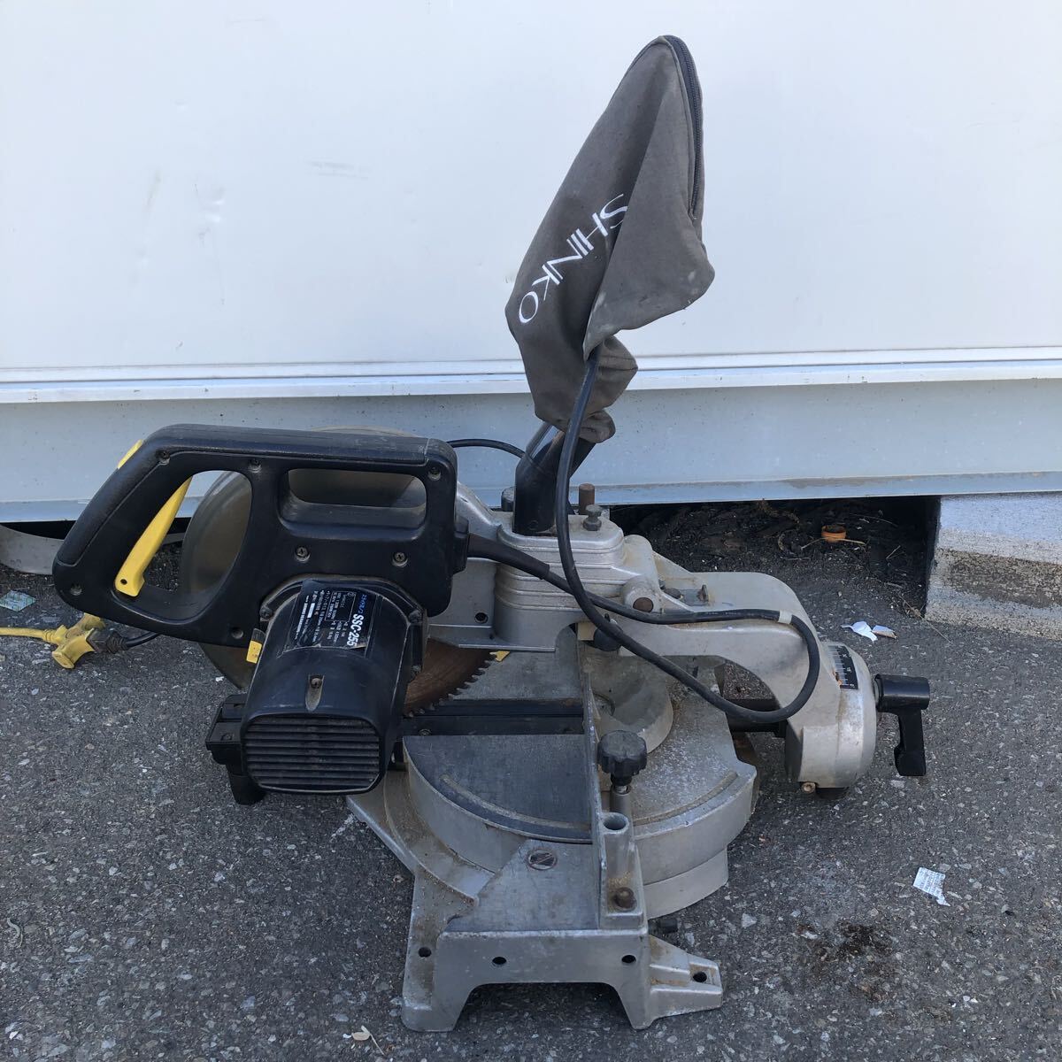 新興製作所 スライド丸のこ SSC-255 動作品