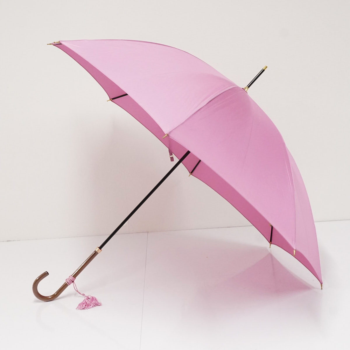 傘 WAKAO ワカオ USED美品 シンプル ライラック 無地 高級 日本製 富士絹 タッセル付き スリム長傘 55cm A3467