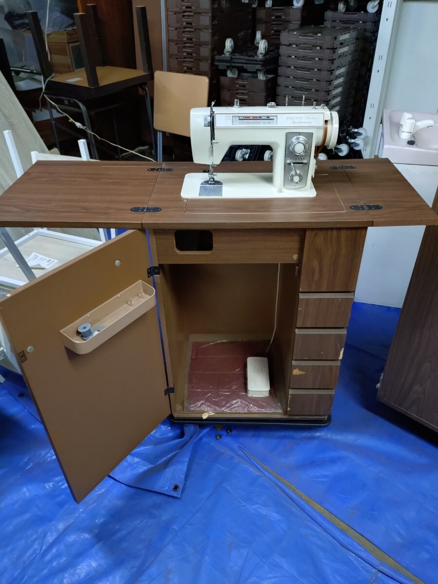 ブラザー工業 　ミシン　　　　　　　　　ペースセッター　　　　　　　　　スパーフルオートマッチク　　　　 レトロ　昭和感