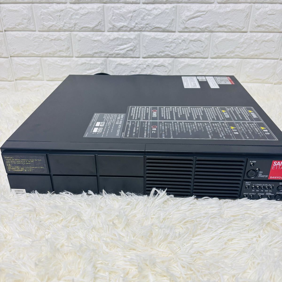 UPS本体(1KVA(700W)5分 AC100-120V) E11A102B001UJ 三洋電気 無停電電源装置