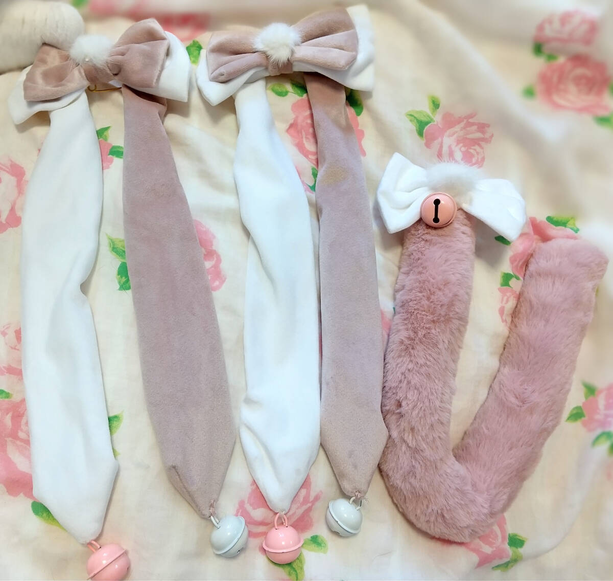 ■LucyAndLory■ワイヤー入りファー猫しっぽ＋ロングリボン2個セット ピンク白■鈴ポンポン付ロリータロリィタガーリーねこネココスプレ