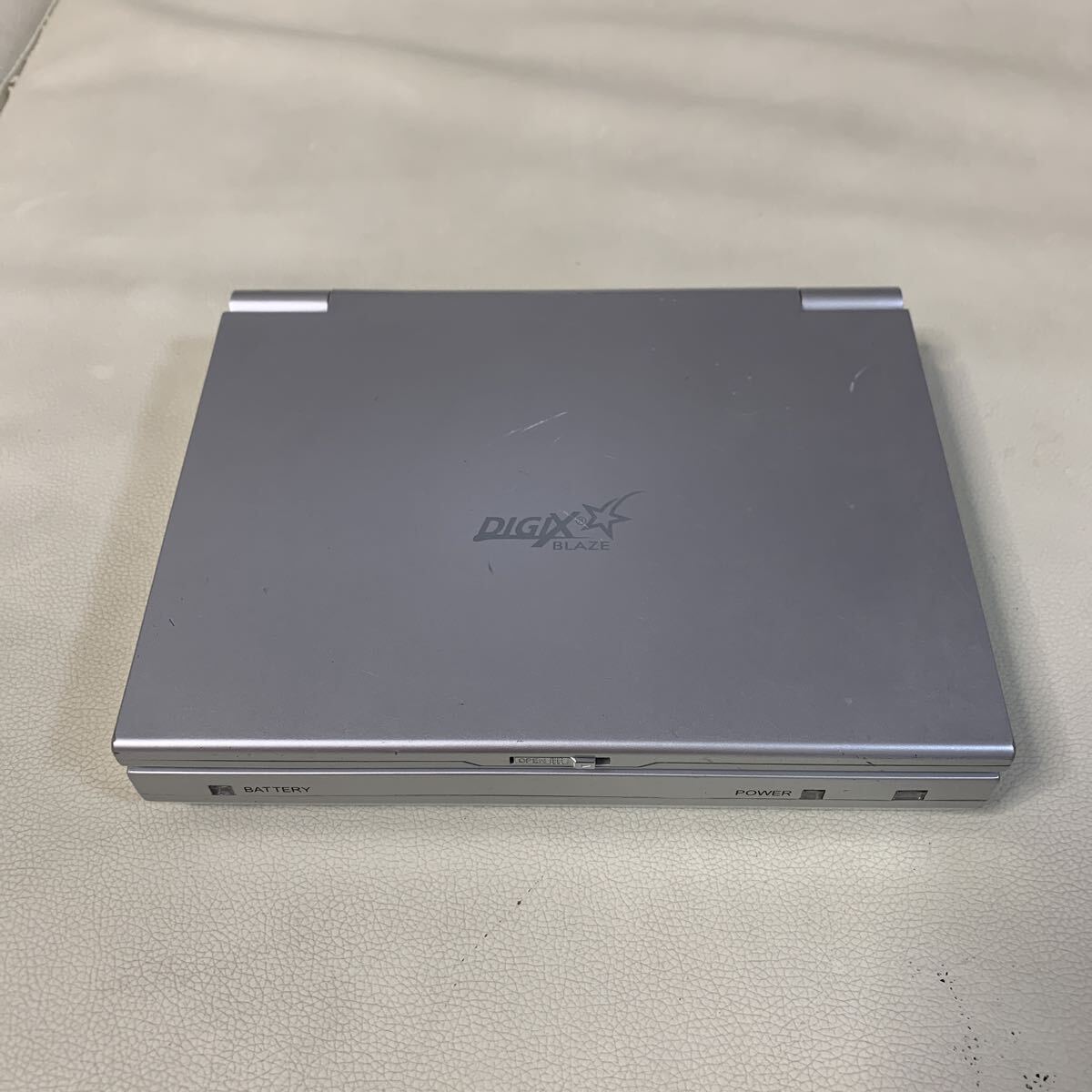 ☆IS-0201よ80 DIGIX BLAZE ポータブルDVDプレーヤー DVP-VS02 動作未確認☆