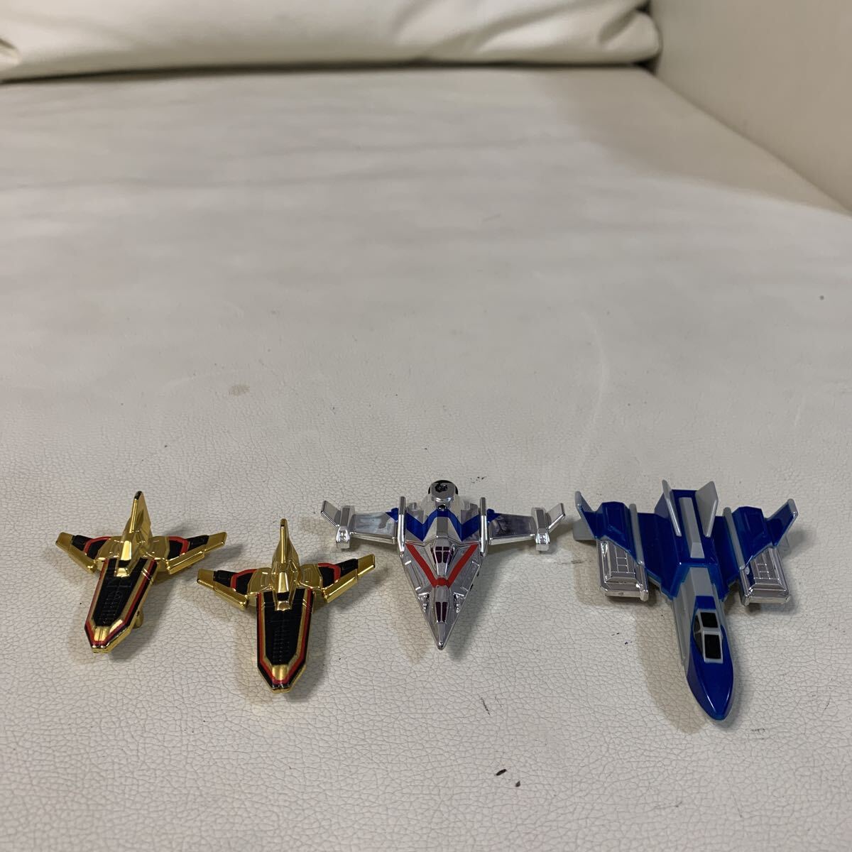 ☆IS-0202ノ60 ウルトラマンティガ ダイブハンガー フィギュア 当時物 飛行機 まとめ売り☆