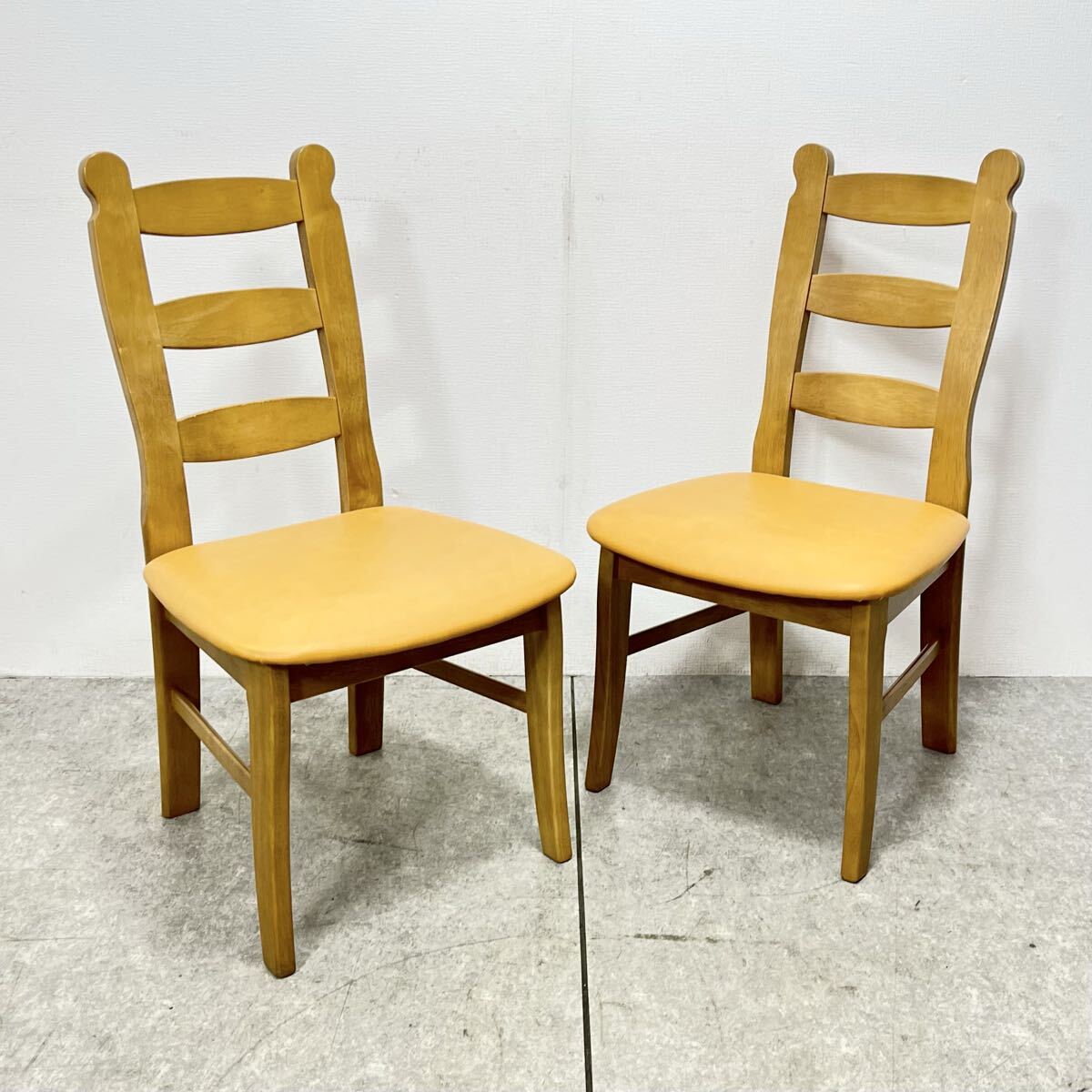 □ karimoku カリモク ダイニングチェア 2脚セット 木製フレーム 座面レザー 食卓椅子 アームレス チェア 椅子 イス いす □26020204K