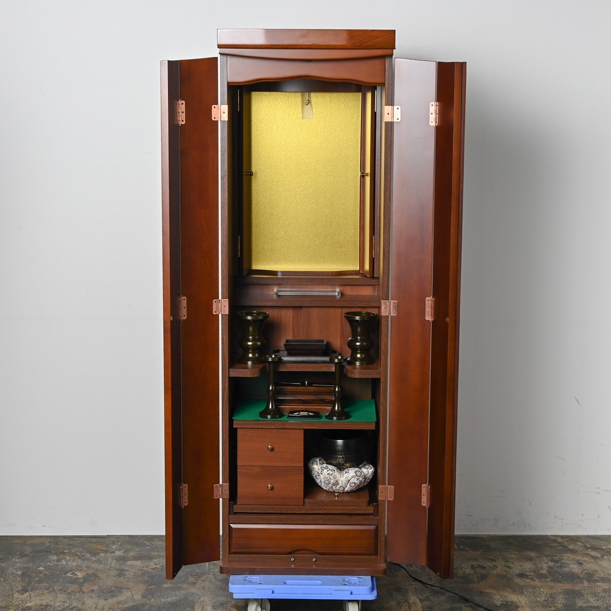 創価学会用 電動式 家具調仏壇 W約460mm/H約1460mm/D約445mm 動作確認済 電動式逗子扉/蛍光灯照明/棚/仏具/リモコン 他付属品