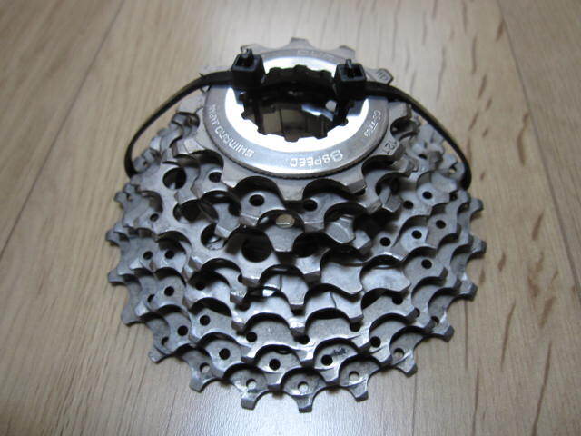 【即決価格 送料込み】シマノ(SHIMANO) デュラエース(DURA-ACE) CS-7700 カセットスプロケット 12-25 9S用 超美品