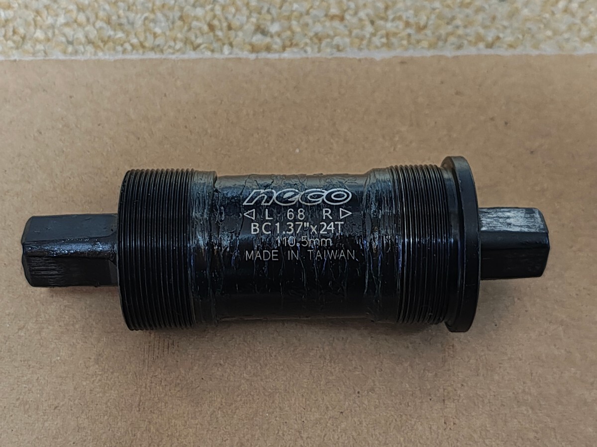 新車外し NECO B910(BSA) 68/110.5mm スクエアテーパー