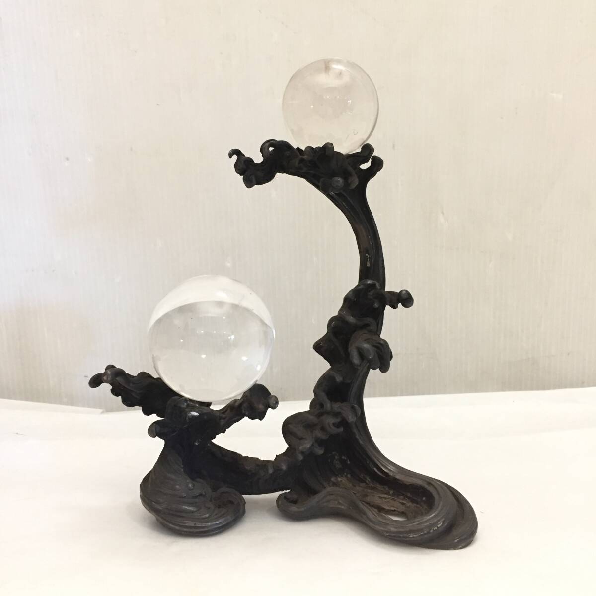 F02028◎波千鳥 台座 ガラス球 風水 縁起物 置物 インテリア 縦約19㎝×横約16㎝×奥行約8㎝◎