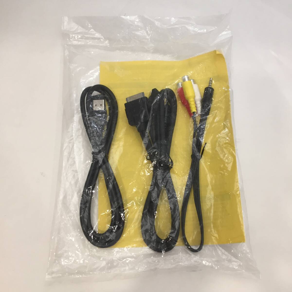 F011304◎【未使用・未開封】トヨタ純正 iPod対応 USB/VTRアダプター品番 08541-00520 08541-00530 取扱書付◎