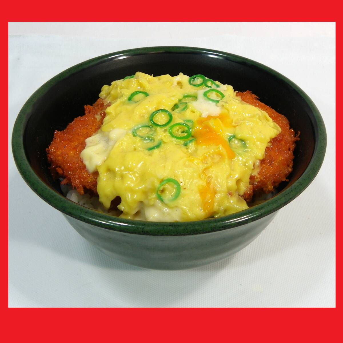 ゆうパック.60サイズ送料記載済み　かつ丼　普通サイズの丼　逆さまにしても零れない.かつ丼　（赤枠.楽）