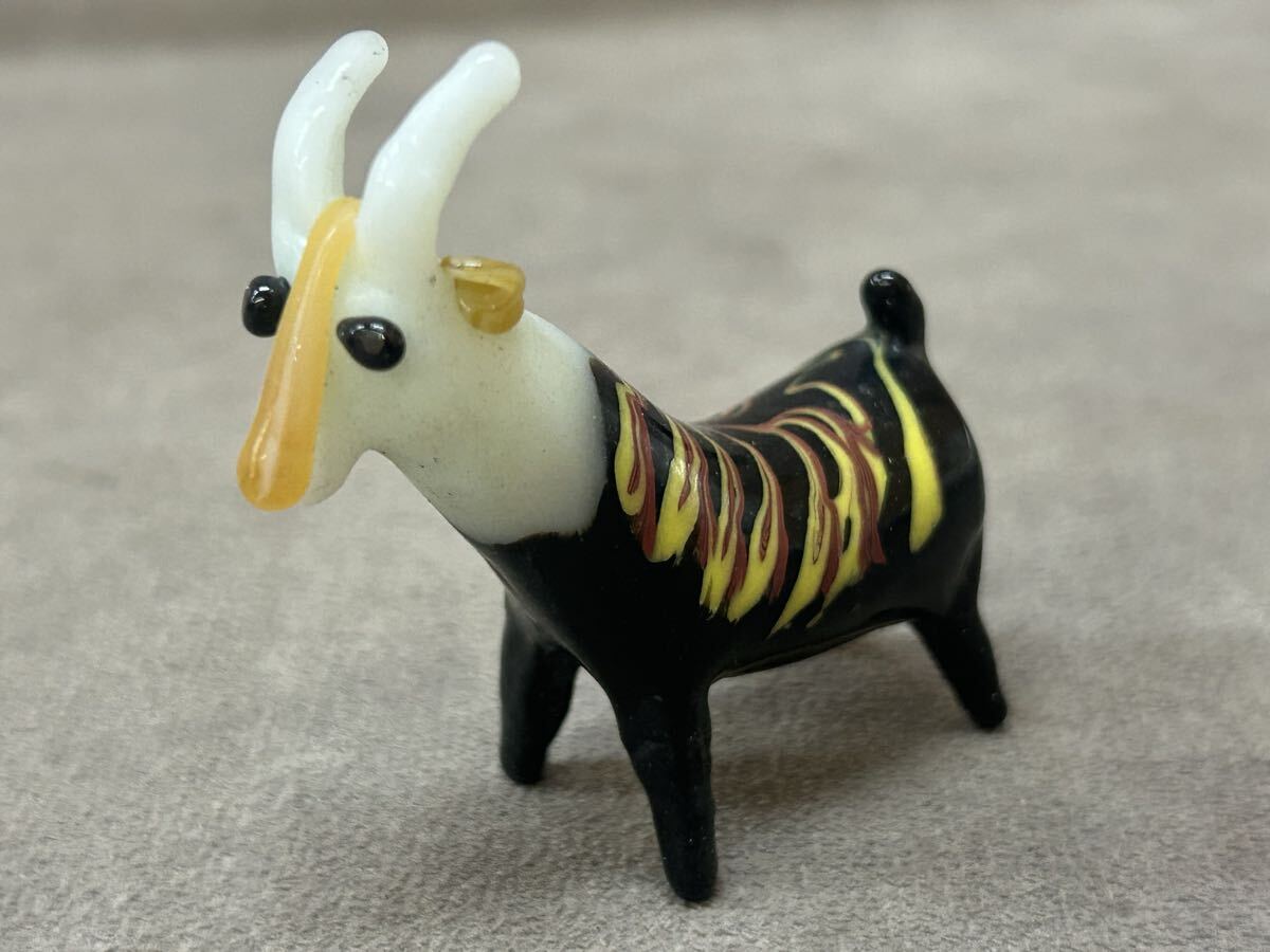 ガラス細工 4足の動物 ヤギ？ 手作り ランプワーク？ 置物 飾り インテリア かわいい オブジェ