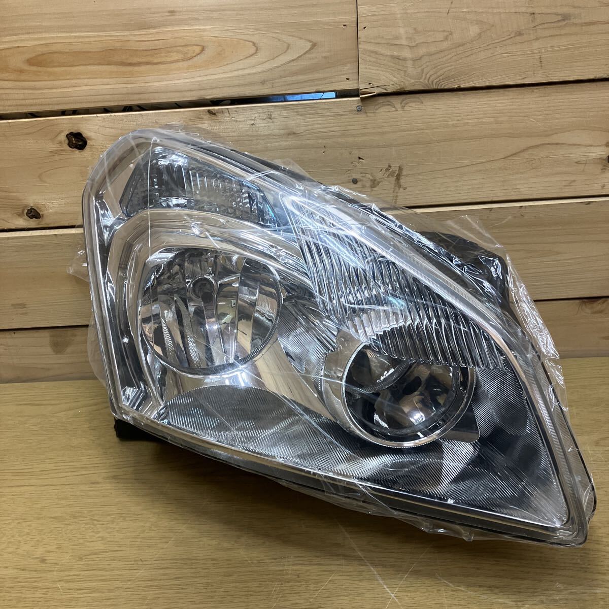 #デュアリス KJ10 右ヘッドランプ ヘッドライト 日産