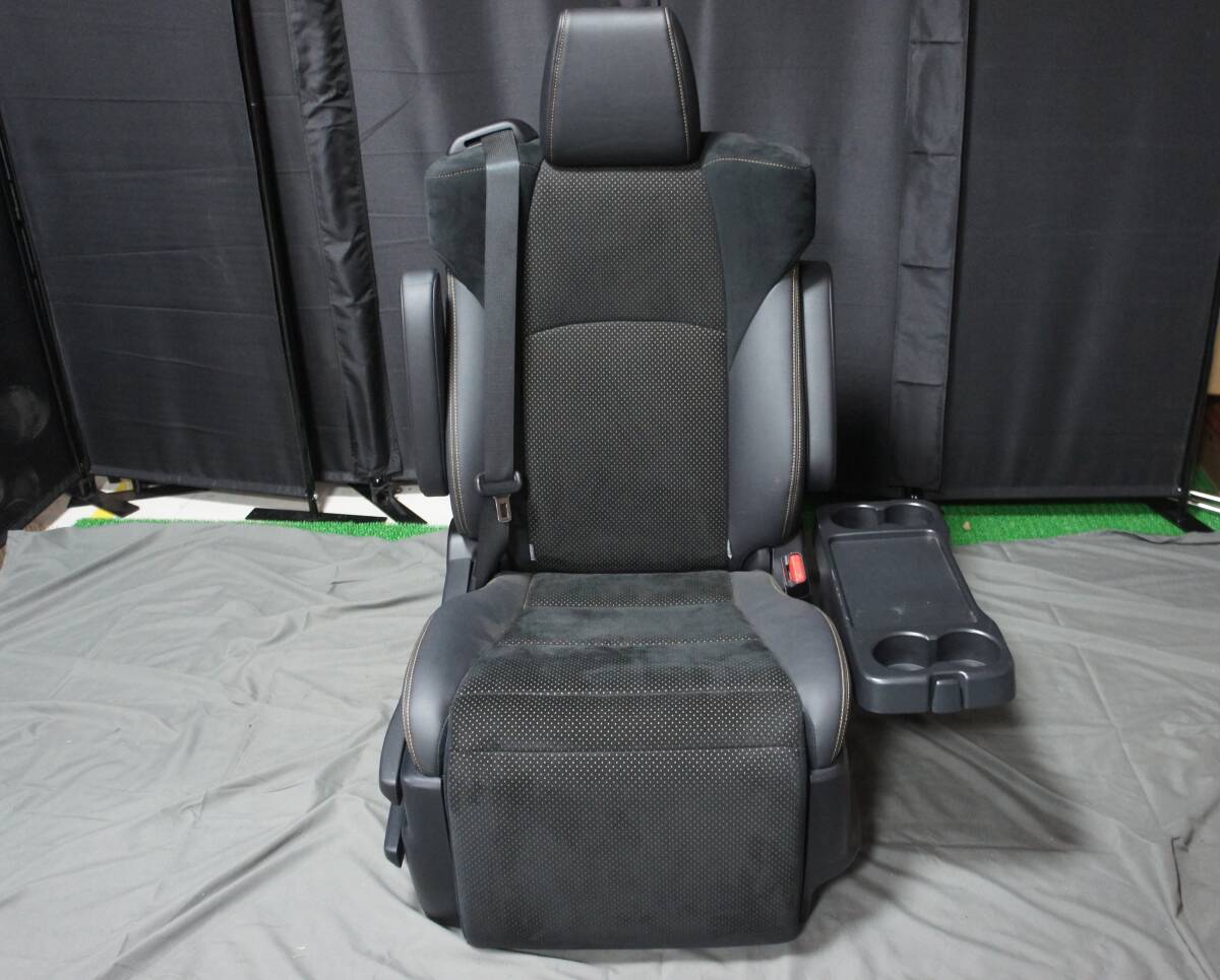 2列目 運転席側 シート AGH30 ゴールデンアイズ ヴェルファイア リア 後部座席 右 AGH35 GGH30 GGH35 AYH30 アルファード @17193s