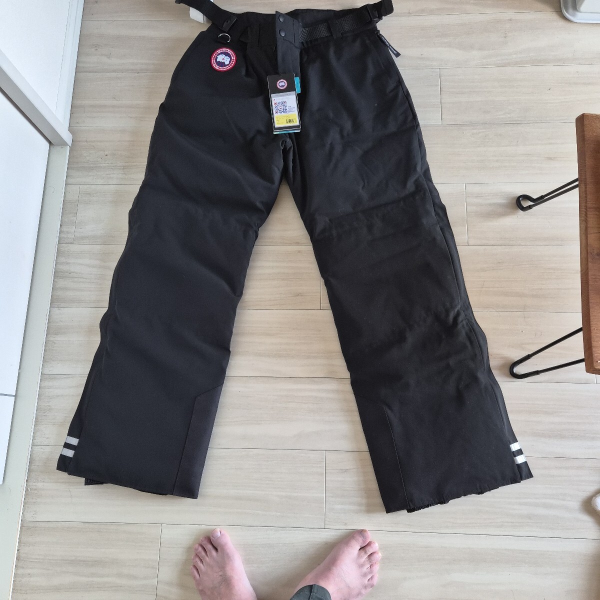 希少　新品未使用　CANADA GOOSE＊Tundra Pant＊スノーパンツ　サイズ　L 色　ブラック