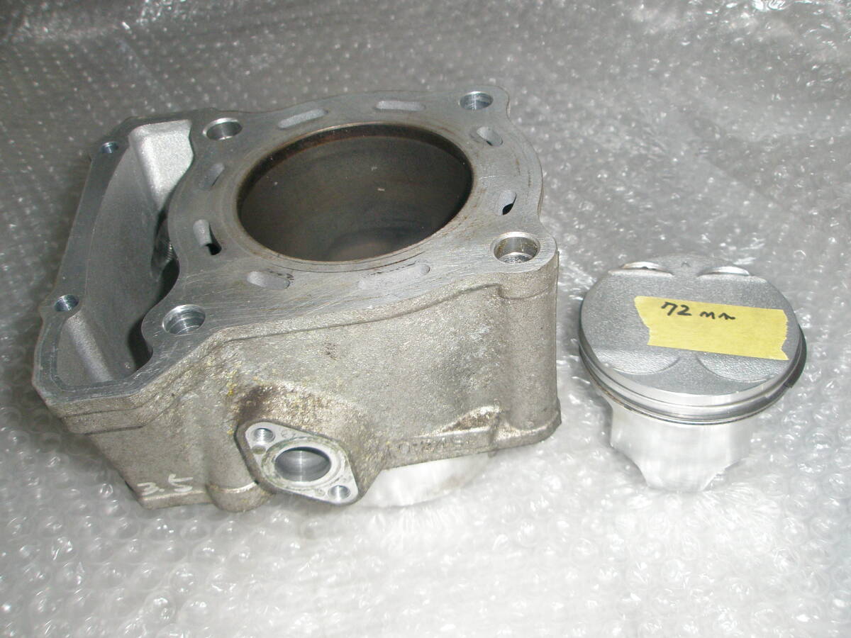 カワサキ　KLX250 シリンダーとピストンセット　ボア７２ｍｍ　中古品　スペアやストックに最適