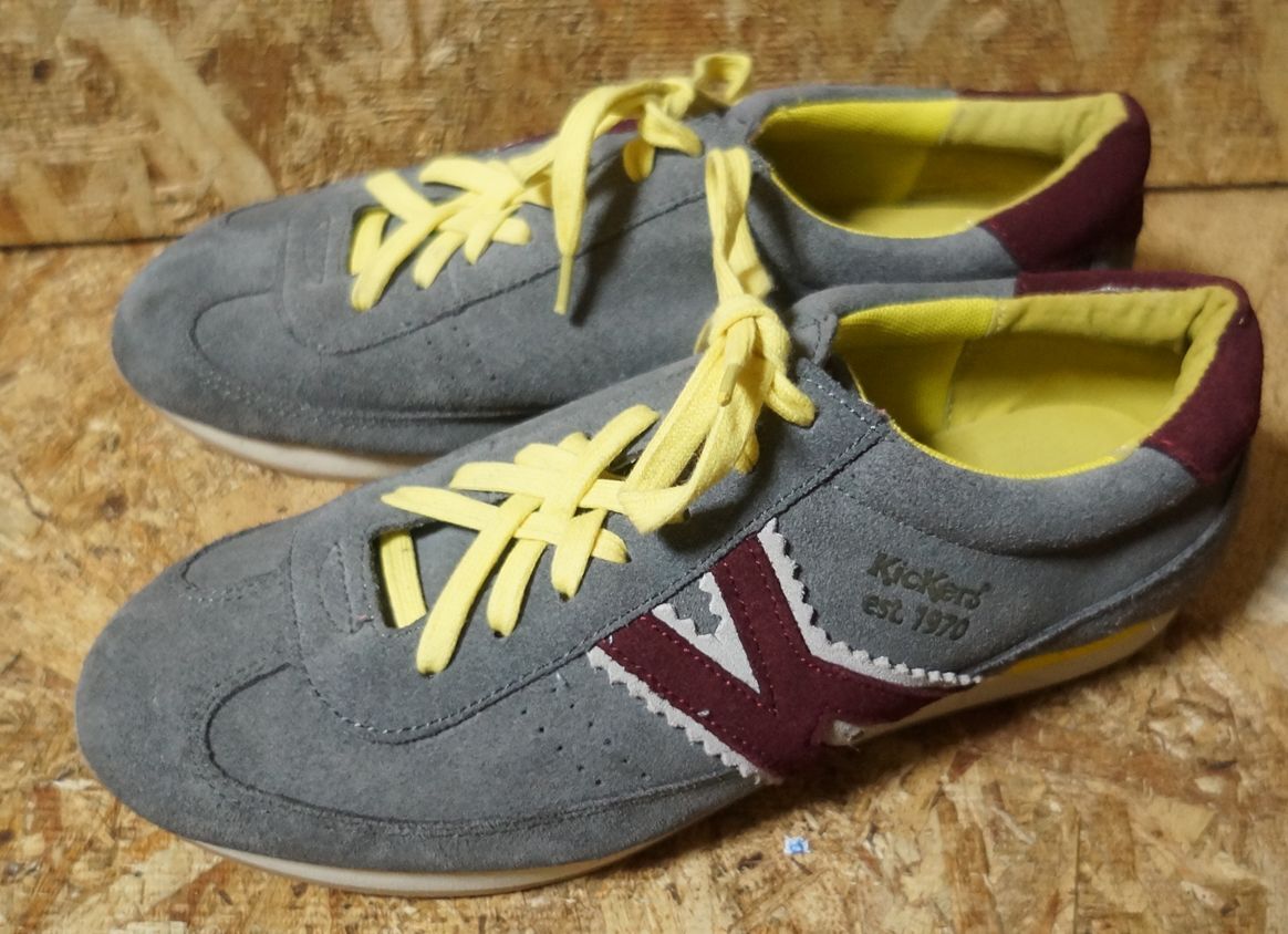 良品 Kickers 本革スエードスニーカー サイズ41　グレー/エンジ/黄色　キッカーズ　フランス