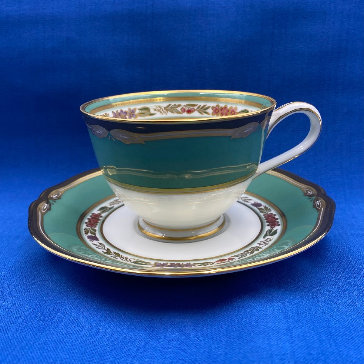 【22167Q159】Noritake HANA RINSU カップ&ソーサー 1客 ノリタケ ハナリンス N印 月桂樹 リボン エメラルドグリーン ※カップに欠けあり