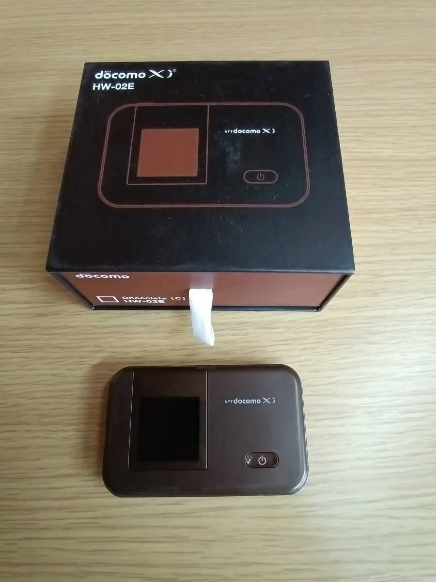 NTT docomo モバイルルーター HW-02E(UF406)