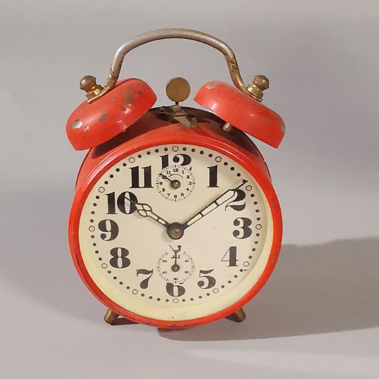 動作品 フランス アンティーク JAZ社 ゼンマイ式 目覚まし時計 Z8482