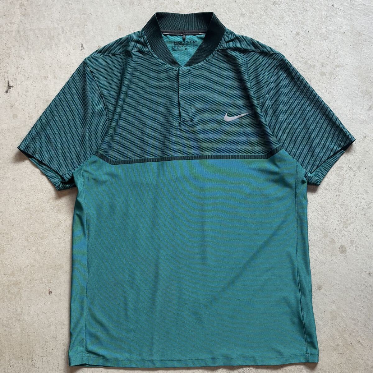【美品】廃盤モデル NIKE GOLF ナイキ ゴルフ ウェア 半袖 ポロシャツ モックネック メンズ XL DRI-FIT 緑/Green タイガーウッズ スポーツ