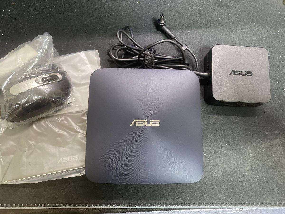 D5M017 N42 Celeron 2957U 1.40GHz/2GB/SSD32GB/Win8.1 ASUS VivoMini 小型パソコン　ミニPC 動作保証