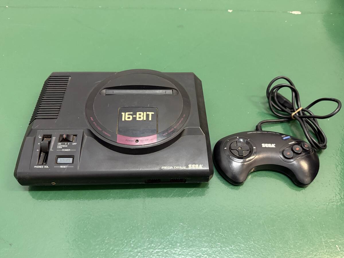12138 SEGA セガ MEGA DRIVE メガドライブ 本体 HAA-2510/コントローラー SJ-3500 動作未確認 ジャンク