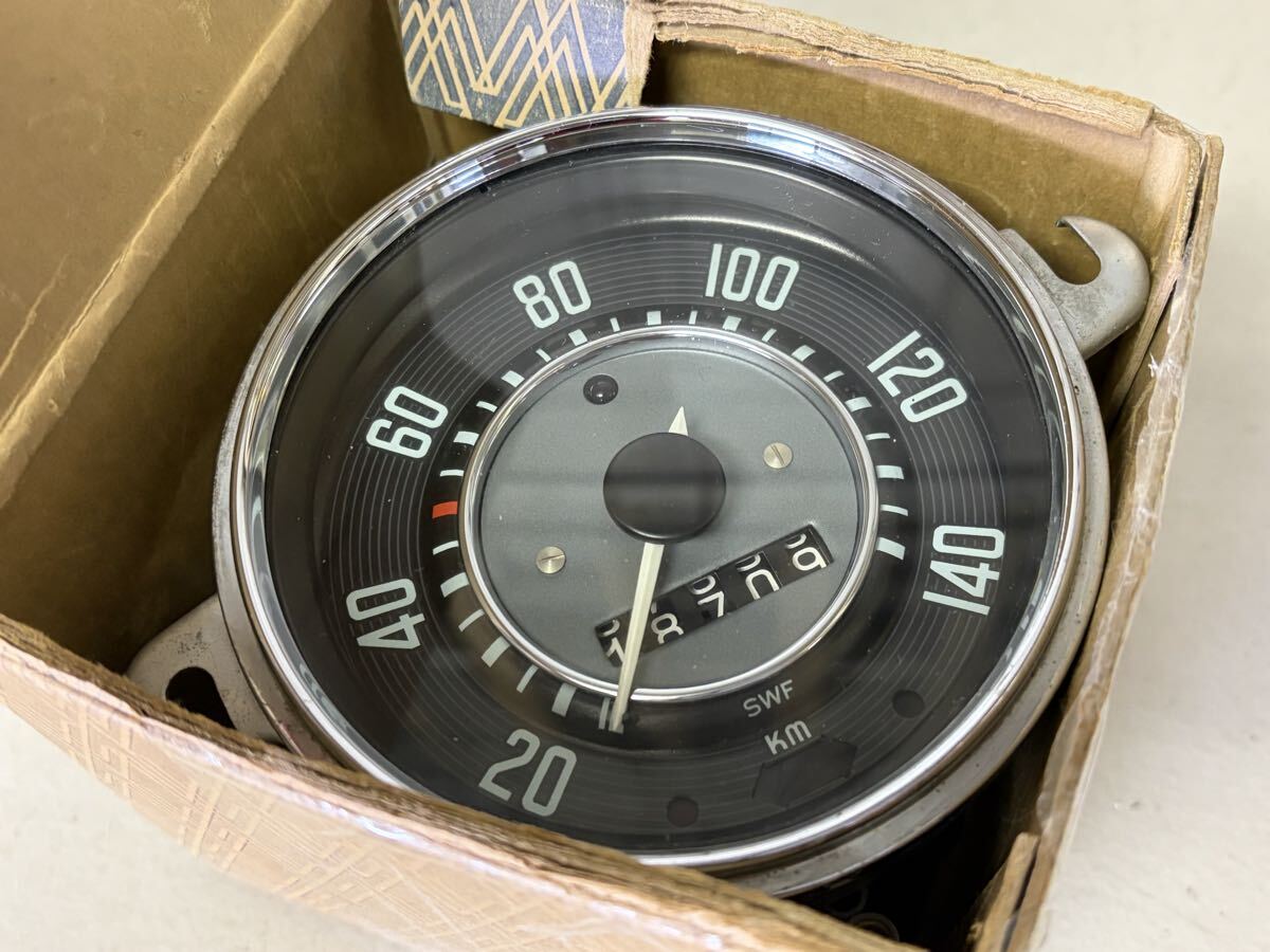 空冷　VW ビートル　スピードメーター　レアなSWF Km表示　7.61 61年モデル　ユーズドコンディション
