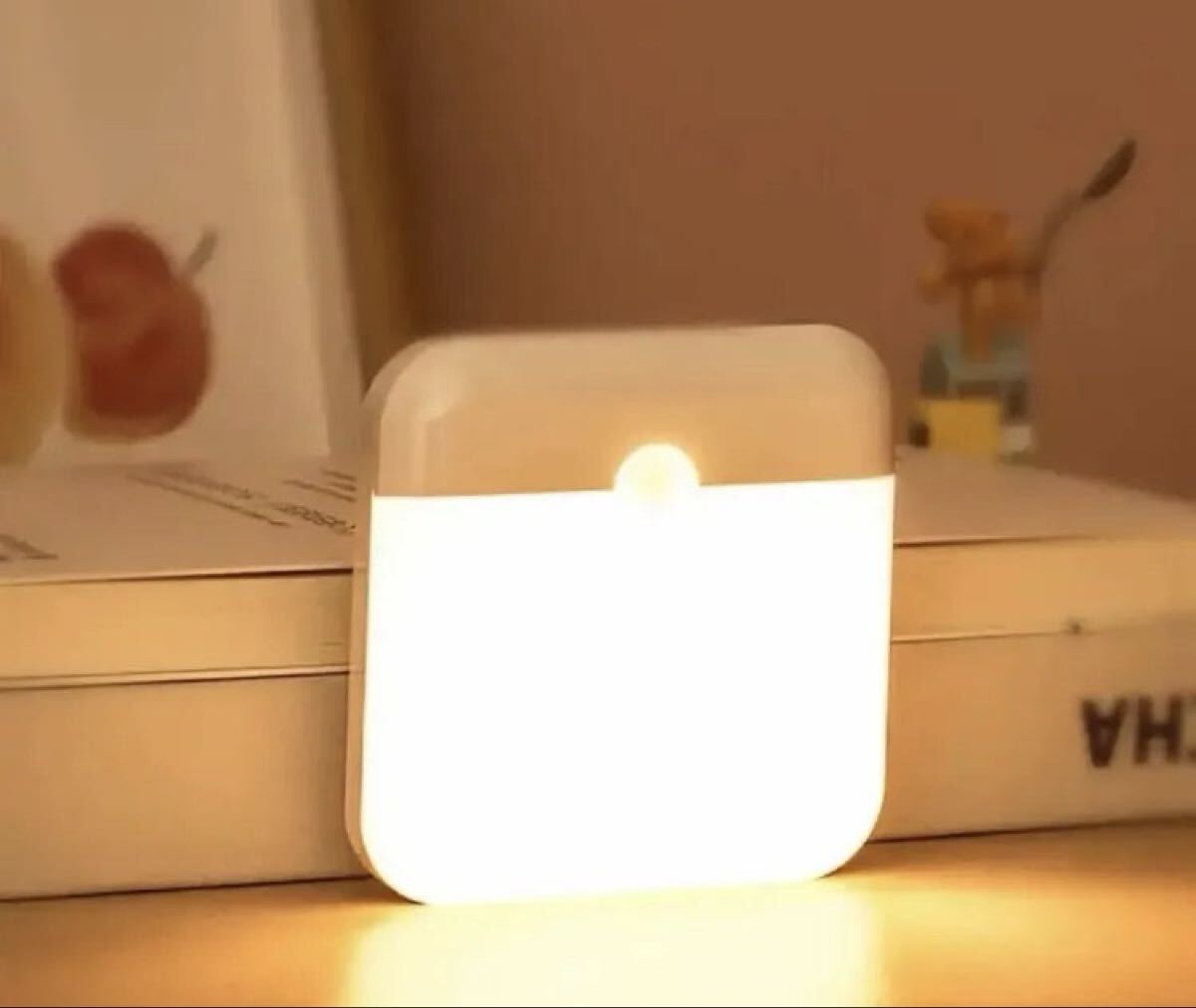 新品 人感センサー LEDライト 自動点灯 充電式 ナイトライト 玄関 廊下 トイレ 寝室