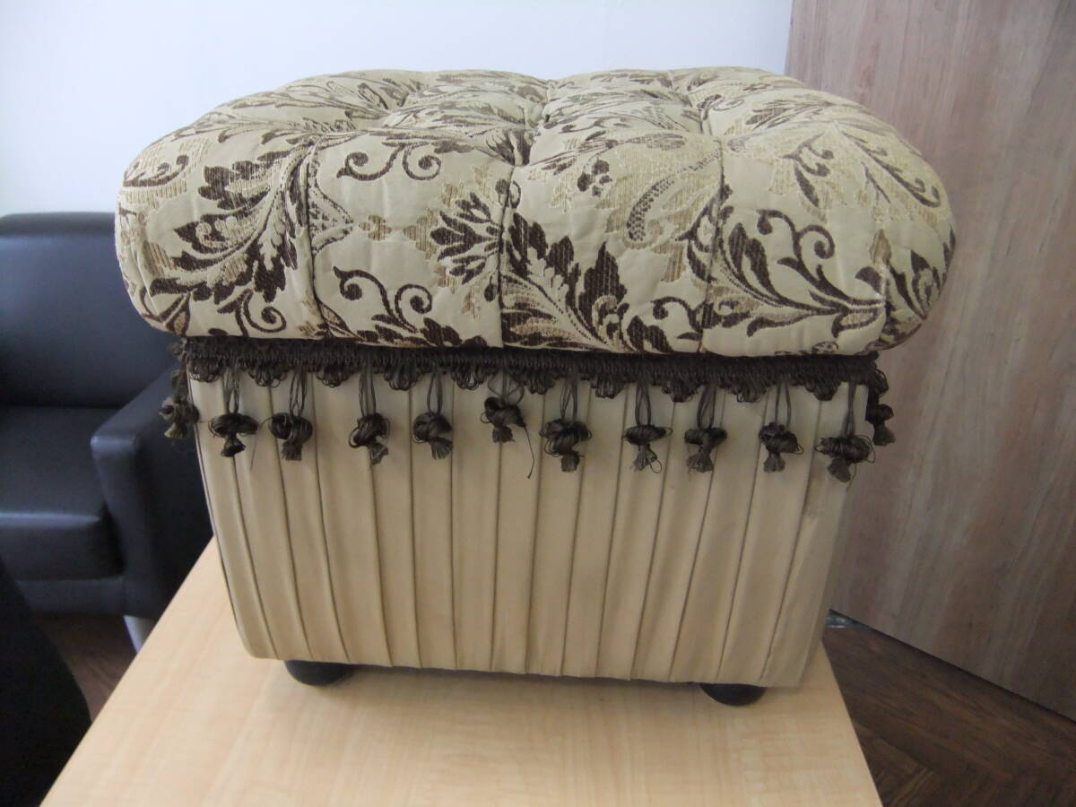 【50612】ジェニファー テイラー Jennifer Taylor スクエアスツール ブラウン　中古品