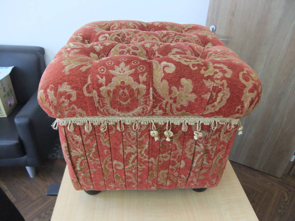 【50611】ジェニファー テイラー Jennifer Taylor スクエアスツール レッド　中古品