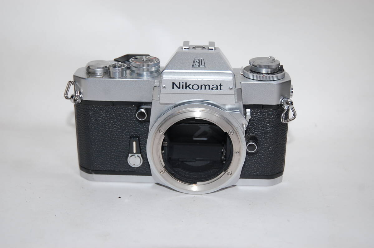 ニコマートEL　ボデー　ジャンク品　　　　　　　　　　　青186