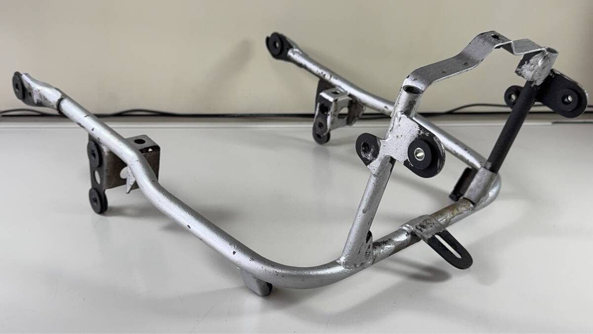 カタナ GSX1100S GS110X 純正 ブレース・ハウジング フロントステー アッパーカウルステー ライトステー KATANA 刀 倉庫整理 送料無料