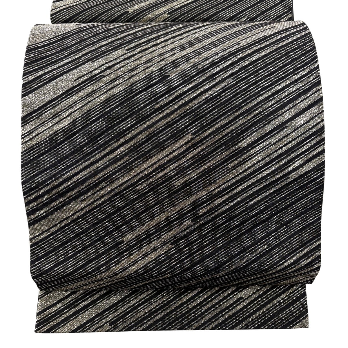 袋帯 秀品 斜縞 幾何学模様 箔 黒 六通 正絹 【中古】