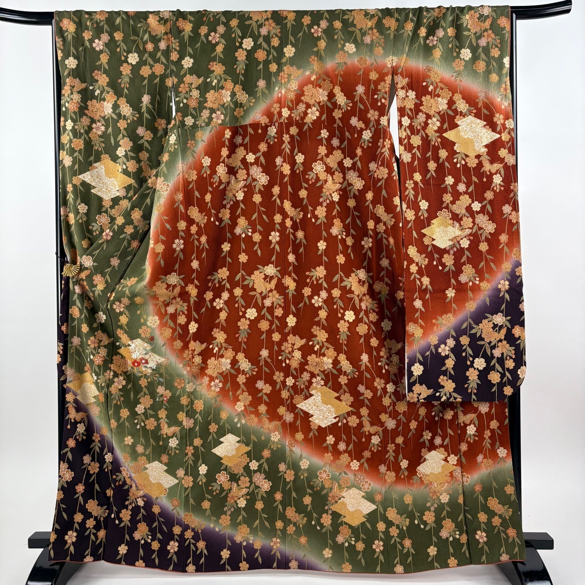 振袖 身丈166.5cm 裄丈67cm M 袷 枝垂れ桜 松皮菱 刺繍 金彩 茶緑色 正絹 名品 【中古】
