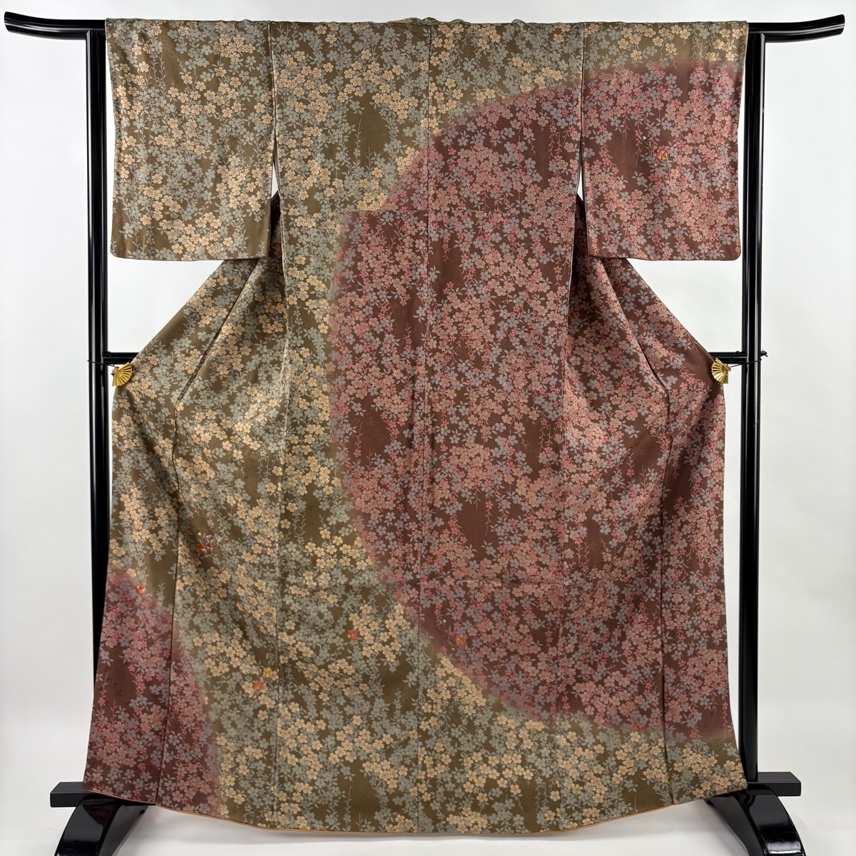 【美品】 訪問着 身丈165cm 裄丈63cm S 袷 桜 刺繍 金彩 鶯色 正絹 秀品 【中古】