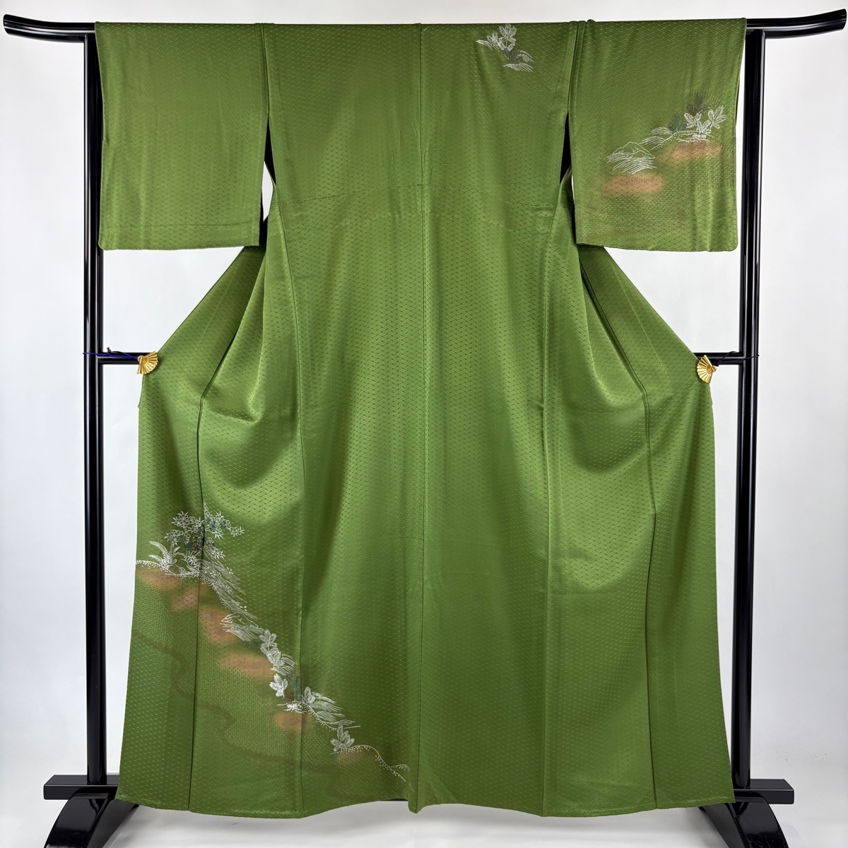 付下げ 身丈161.5cm 裄丈64cm M 単衣 桜 波 刺繍 銀糸 よもぎ色 正絹 秀品 【中古】