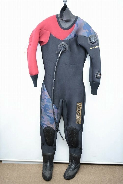 World Dive 5mm 男性用 ドライスーツ（183cm/73kg/ブーツ27.5cm)［Dsuit-200531NW］