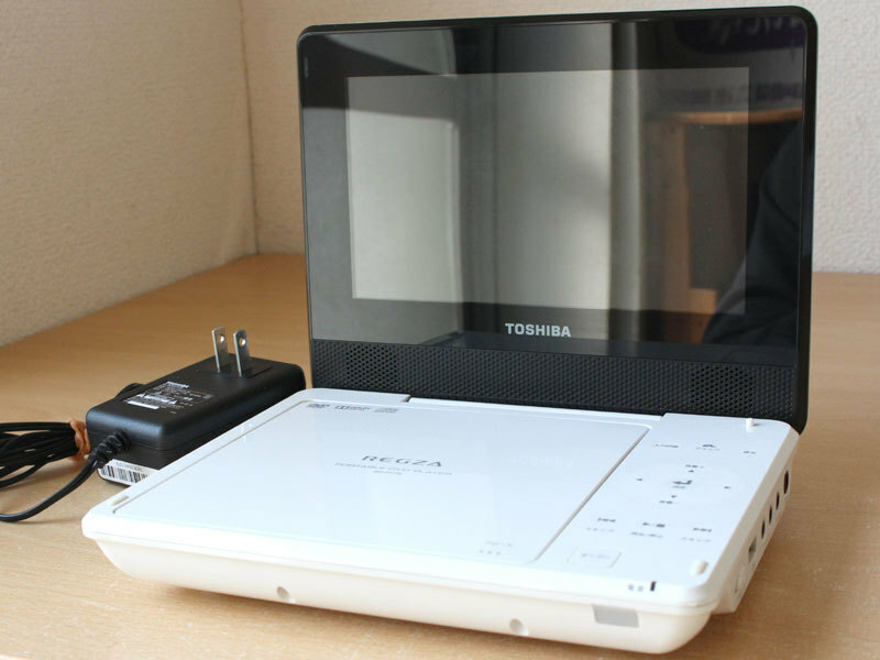 ★東芝 REGZA レグザ ポータブルDVDプレーヤー SD-P77SW★