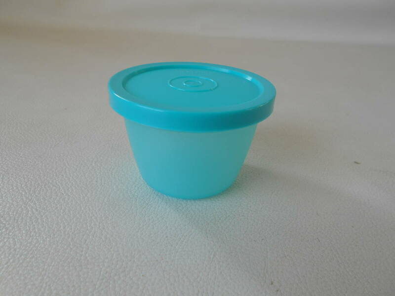 T / Tupperware タッパーウェア Uno スナックカップ プチ キャニスター 水色 150ml 非売品 未使用自宅保管品 