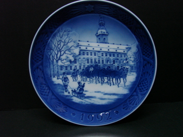 ◆送料無料◆ロイヤルコペンハーゲン　イヤープレート　１９９２　絵皿　飾り皿◆