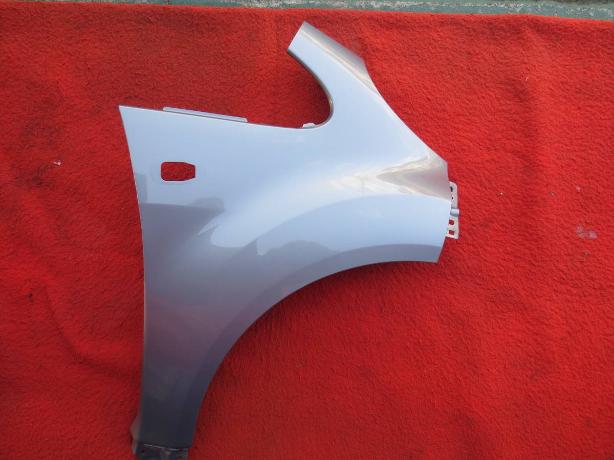 三菱　アイ　ＤＢＡ－ＨＡ1Ｗ　純正右フロントフェンダー　ボディカラーＡ99　シルバー　