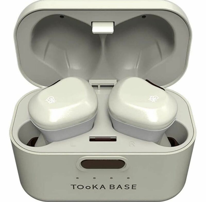 TOoKA BASE ワイヤレス　イヤフォン　TRUE WIRELESS STEREO EARPHONES 新品　Bluetooth イヤホン 充電ケース 定価14850円
