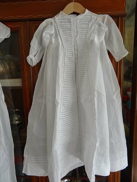 Grace アンティーク フランス 19世紀後半頃　綿ローン ベビー の ロングドレスA (洗礼式のドレス) 着丈74cm ドールにも(^^♪