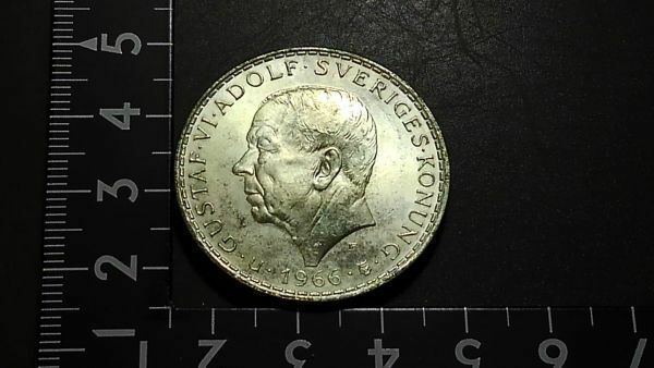 スウェーデン　グスタフ王　5クローナ記念銀貨　１９６６年　完全未使用　３４ミリ　１８グラム　コイン　硬貨　